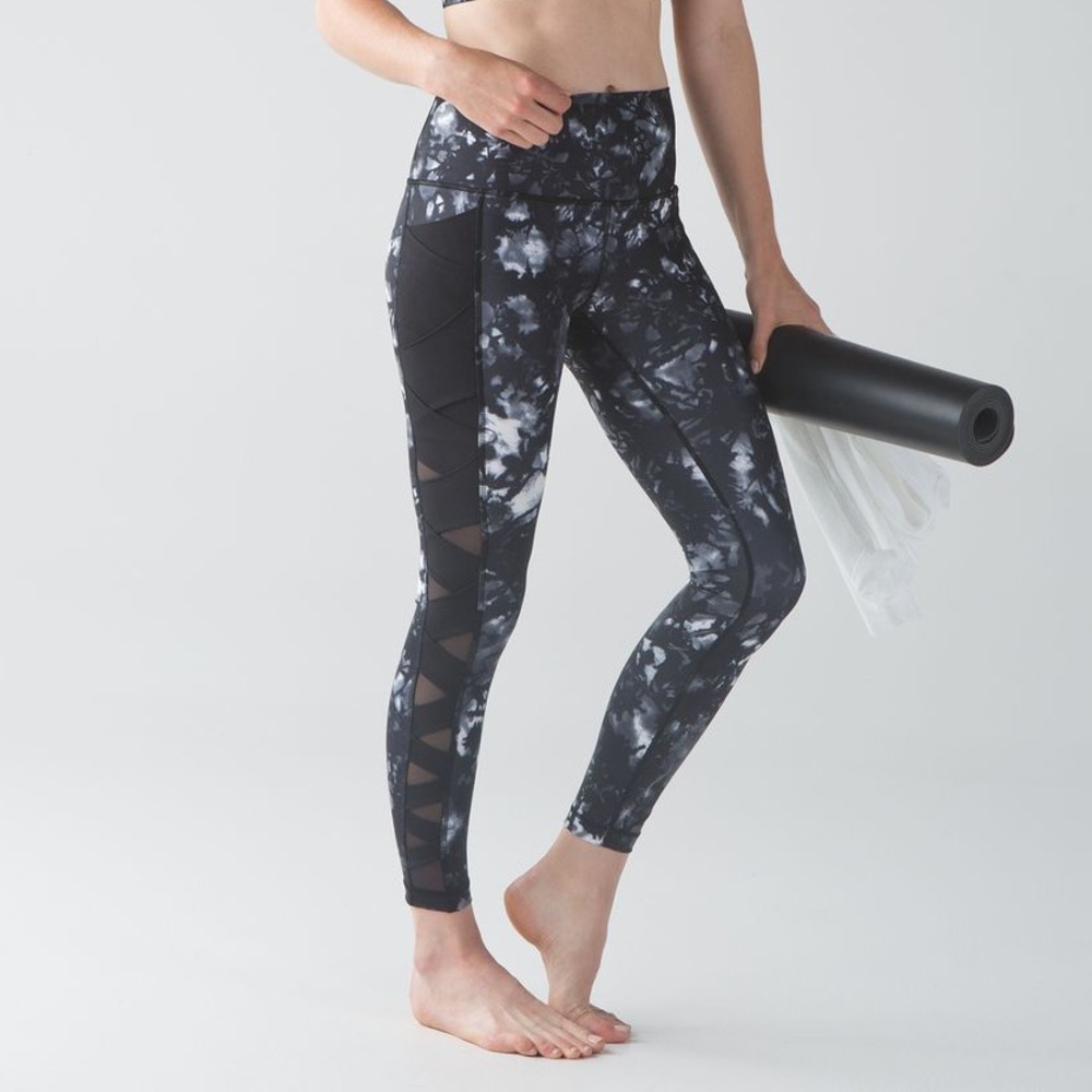 Lululemon Wunder Under- Dusk Dye